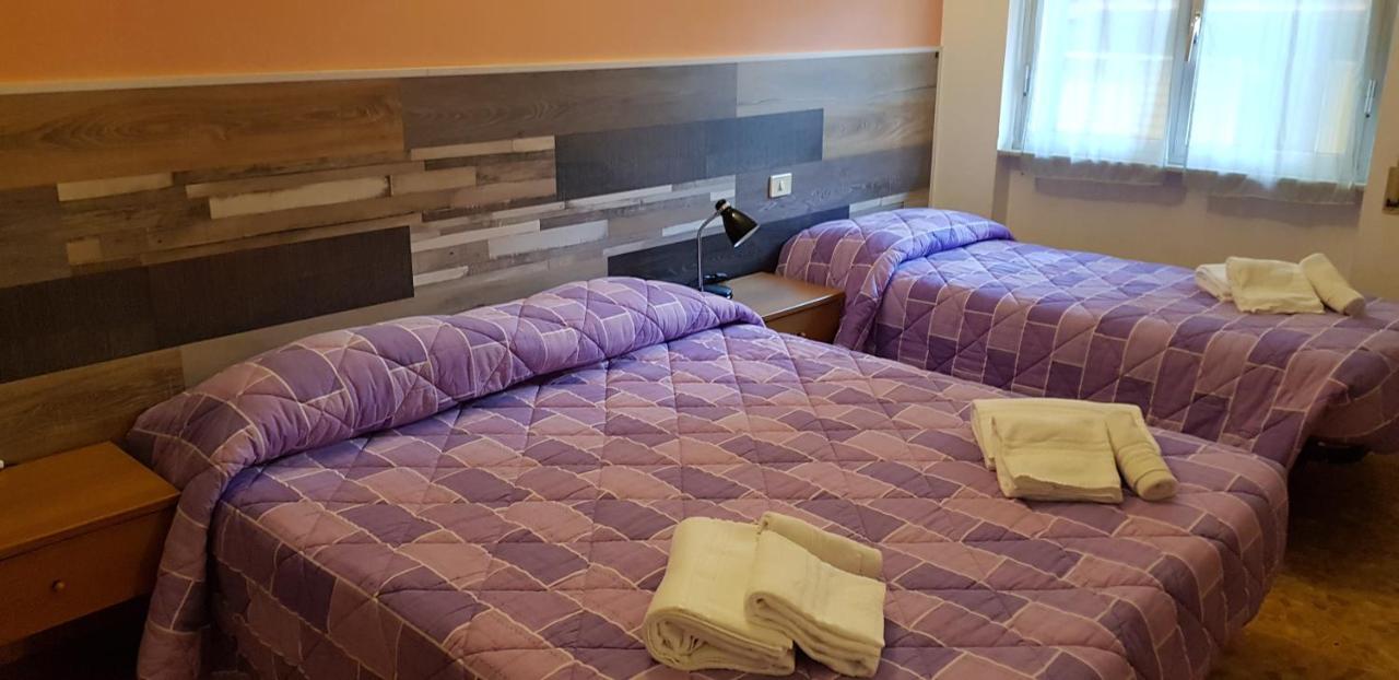 Hotel La Torre Коголето Екстериор снимка